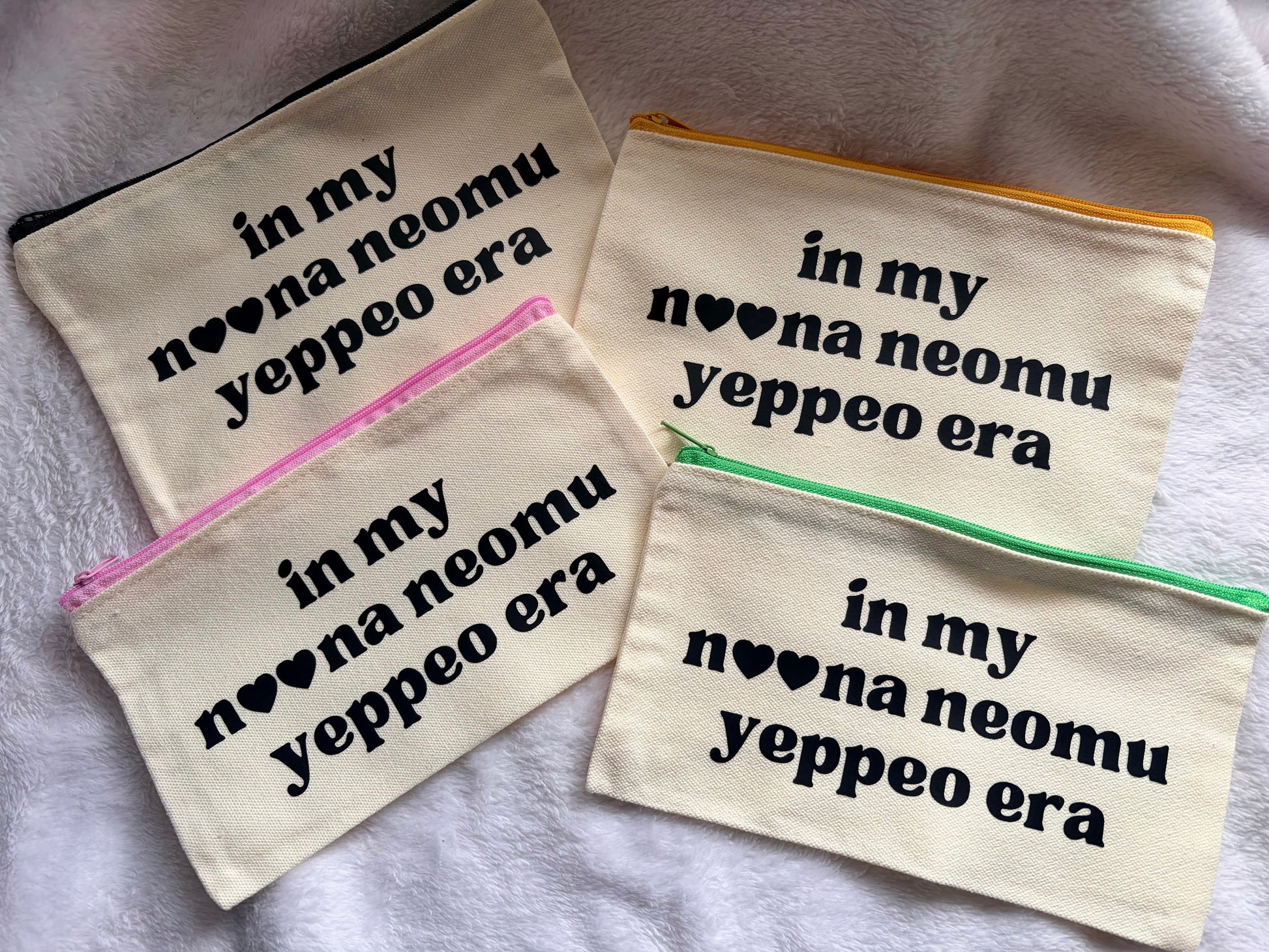 In my noona neomu yeppeo era POUCH