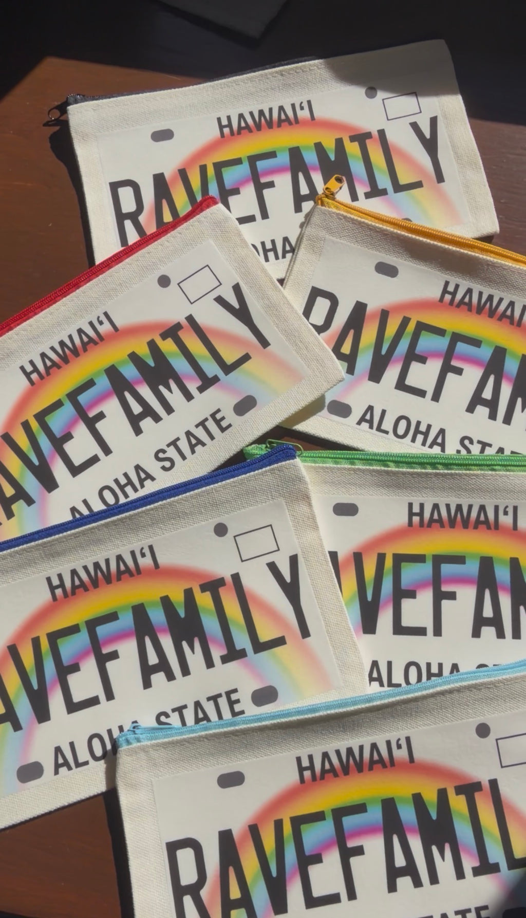 HI RAVE FAM POUCH